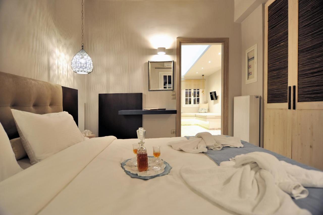 Ganimede Hotel, Galaxídhion